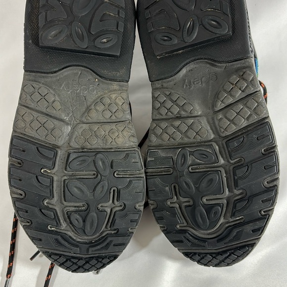 Gdefy Radius Hiking Shoes - Picture 8 of 12